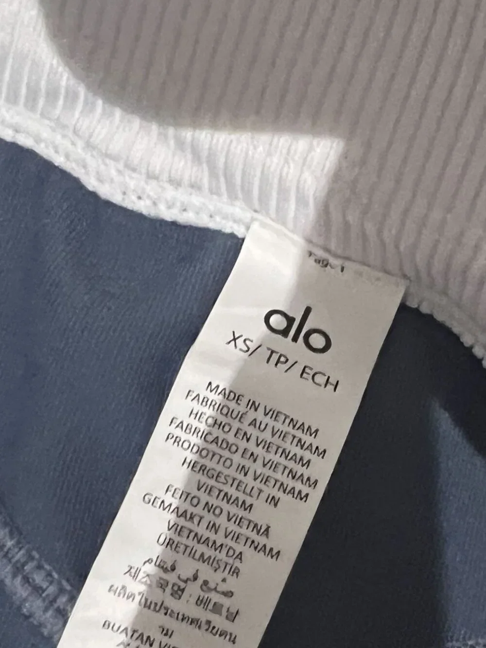 ALO Yoga Airbrush High-Waist Better Together Leggings in Bluestone